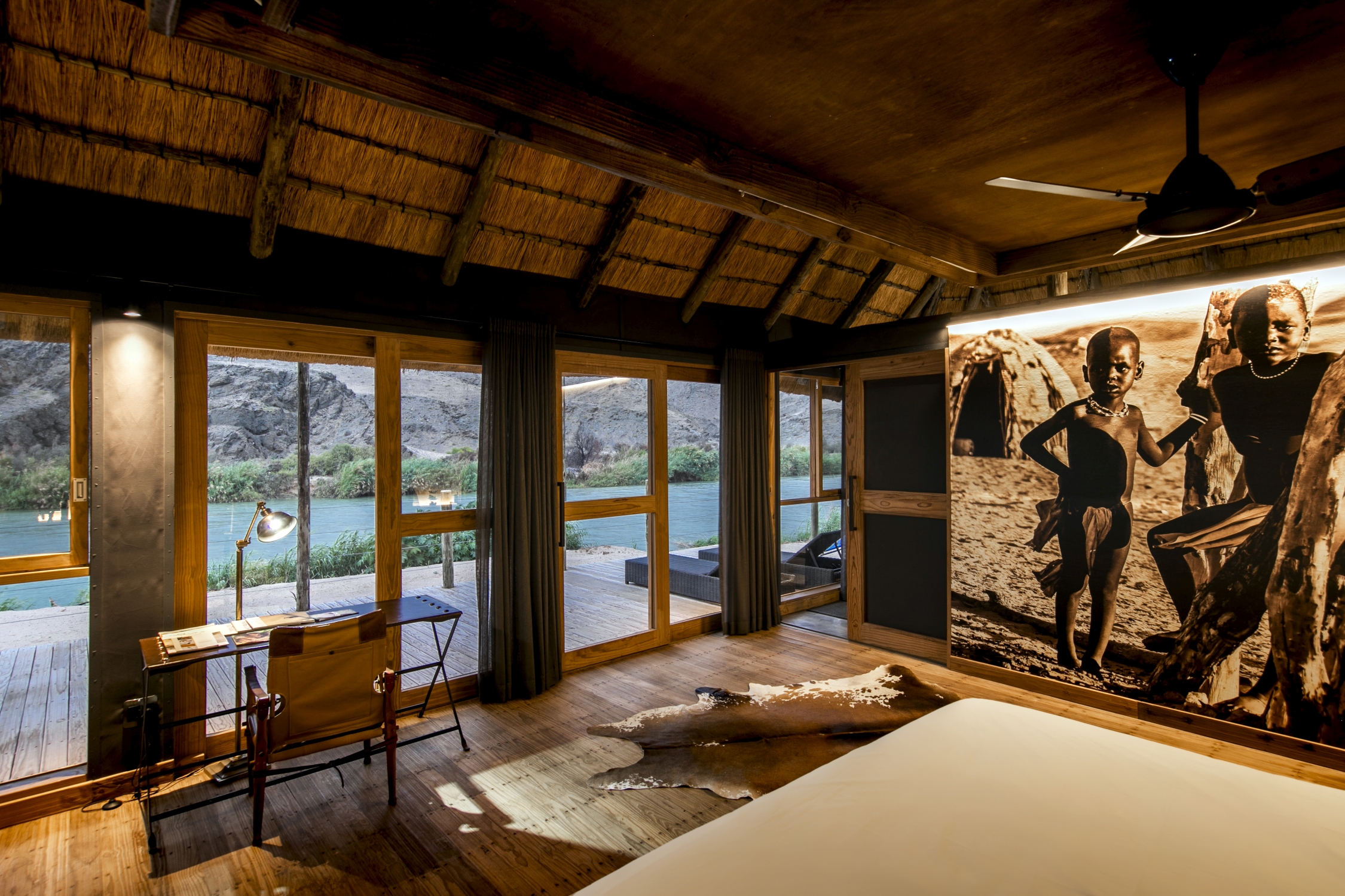 Serra Cafema Serra Cafema: Blick auf den Fluss aus dem Schlafzimmer