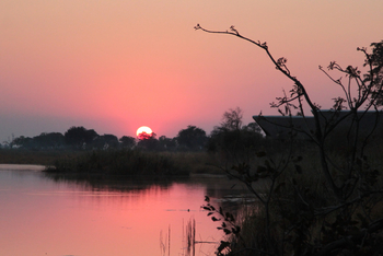 Lagoon Camp Lagoon Camp: Sonnenaufgang an der Kwandolagune