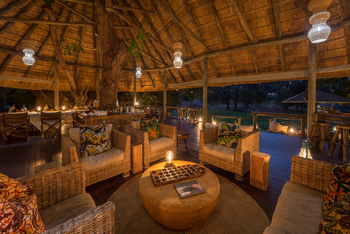 Bilimungwe Bushcamp: Hauptgebäude