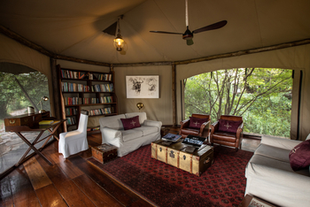 Mara Plains Camp: Lounge