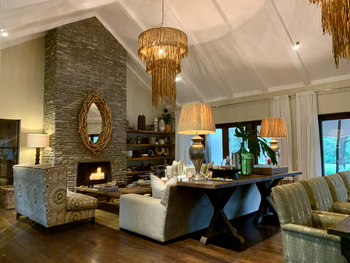 Siringit Villa: Kamin