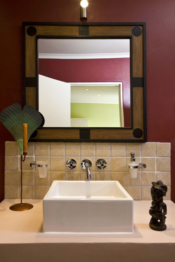 Villa Margherita: Waschbecken mit Spiegel