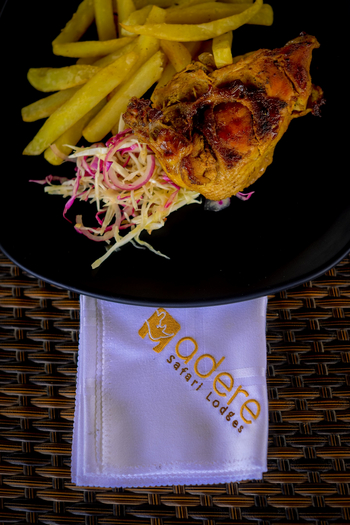 Adere Safari Lodge: Küche