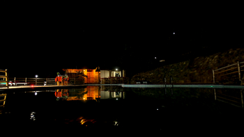 Adere Safari Lodge: Nacht am Pool