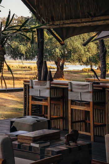 Anabezi Luxury Tented Camp: Bar