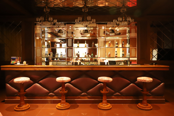 Chandela: Tavern The Bar