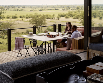Chichele Presidential Lodge: Essbereich Veranda