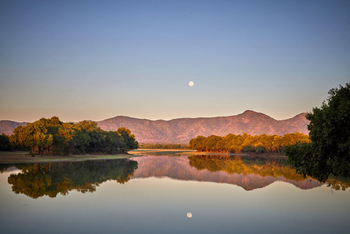 Chindeni Bushcamp: Flusslandschaft
