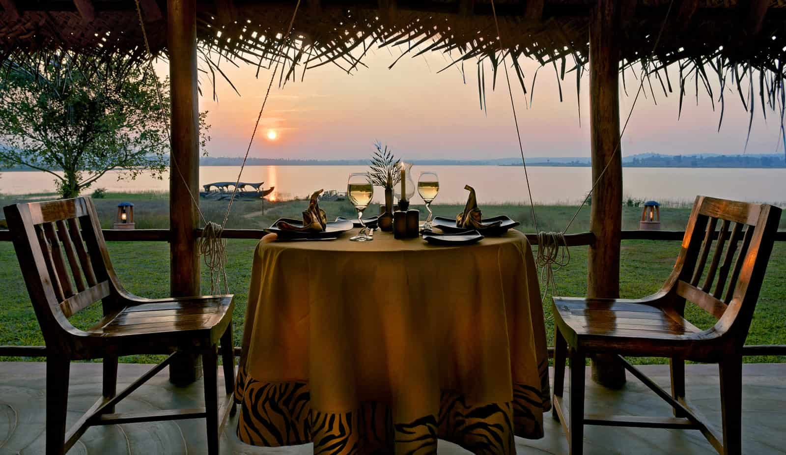 Evolve Back Kuruba Safari Lodge Evolve Back Kuruba Safari Lodge: Fine Dining im Honey Comb Restaurant