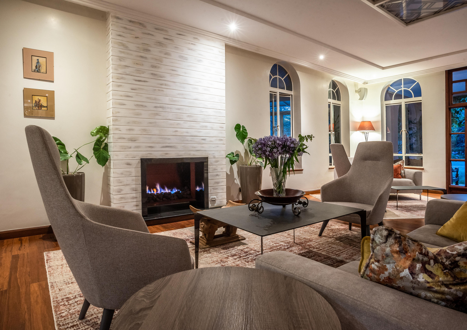 House of Waine House of Waine: Lounge mit Kamin