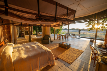 Chinzombo Camp Chinzombo Camp: Luxury Safari Tent