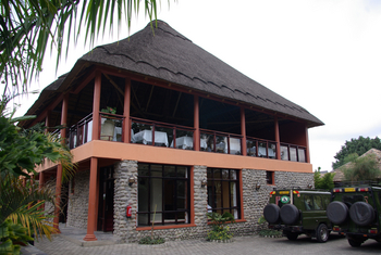 Five Volcanoes Boutique Hotel: Blick hoch zum Restaurant