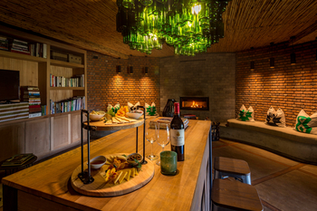 Bisate Lodge: Käse und Wein