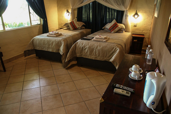Island Safari Lodge: Heritage Chalet