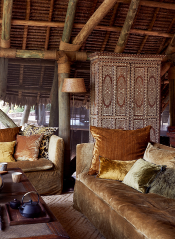 Laba Jongomero: Sofaecke