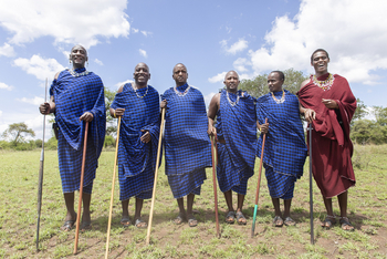 Melia Serengeti Lodge: Masai Gruppe