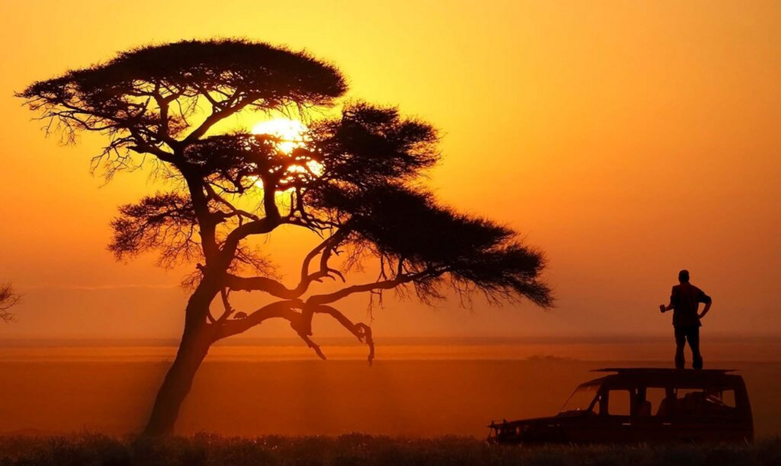 Emanya Etosha Game Lodge Emanya Etosha Game Lodge: Sonnenuntergang