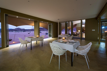 Hoanib Skeleton Coast Camp: Restaurant mit Ausblick