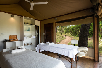 Lemala Kuria Hills Lodge: Massagetische