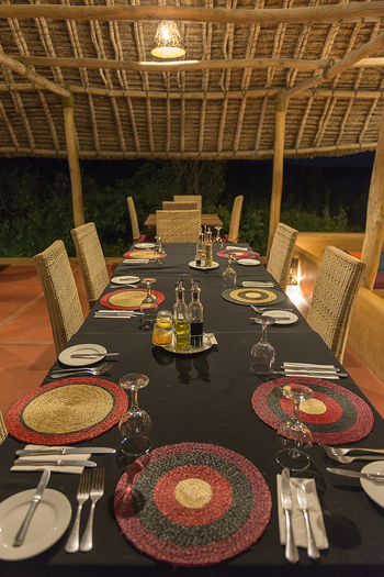 Nuarro Lodge: Esstisch