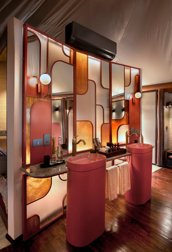 andBeyond Ngala Tented Camp: Doppelwaschtisch