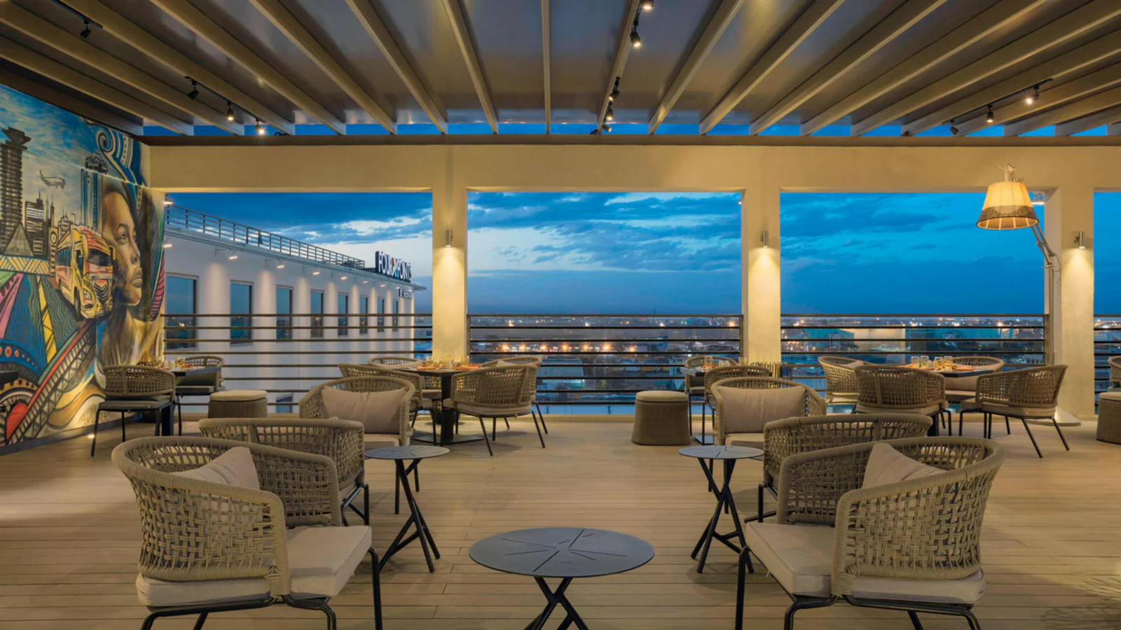 Four Points by Sheraton Nairobi Airport Four Points by Sheraton Nairobi Airport: Rooftop Bar
