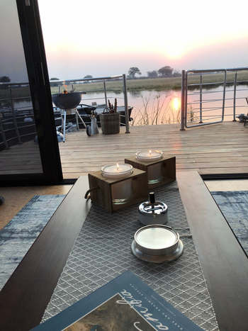 Namushasha River Villa: Geöffnete Tür zum Deck