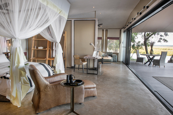 Sausage Tree Camp: Luxury Suite