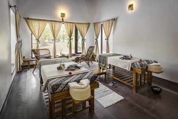 Bagh Villas: Massagebänke