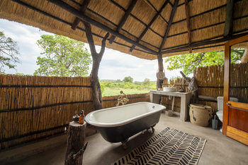 Bumbusi Wilderness Camp: Bad mit Blick