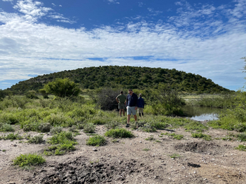 Great Tsau Hill: Teich am Fuß des Tsau Hill