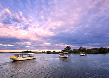 Ilala Lodge: Ausflugsboote