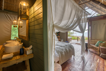 Mbali Mbali Mahale Lodge: Blick aus dem Gästezimmer