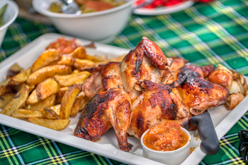 Mbali Mbali Tarangire River Camp: Hähnchenkeulen