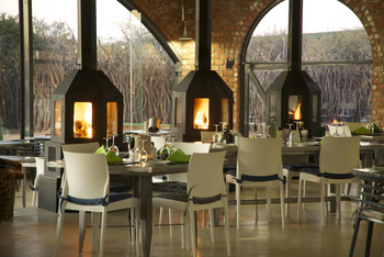 Okonjima Plains Camp: Esstische