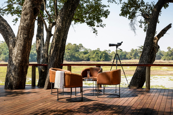 Sungani Lodge Sungani Lodge: Sessel auf dem Deck