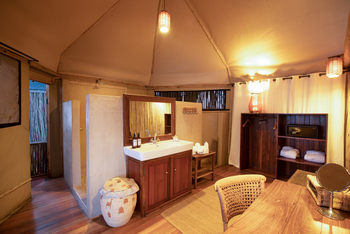 Amanzi Camp: Gästebad