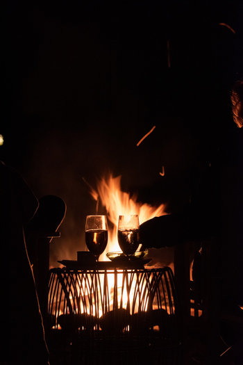 Dunia Camp: Feuer und Wein
