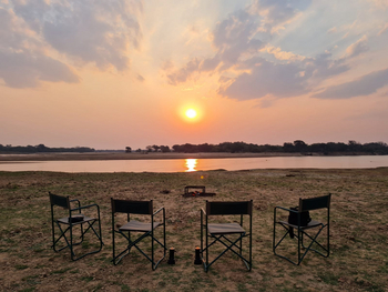 Luambe Camp: Sunset