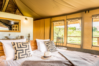 Mara River Post Mara River Post: Doppelbett