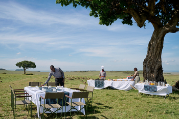 Sanctuary Olonana Sanctuary Olonana: Essbereich im Freien