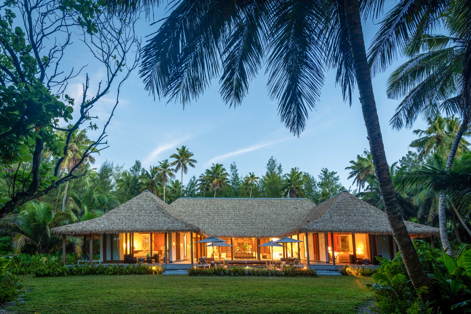 Alphonse Island Lodge Alphonse Island Lodge: Beach Retreat Esstisch