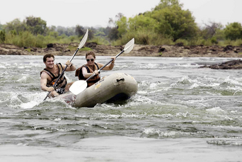 Batonka Guest Lodge: Kanusafari