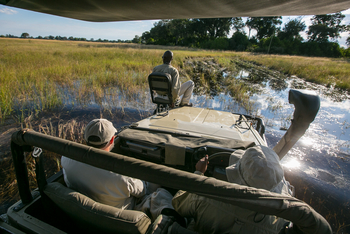 Bushman Plains Camp: Überquerung von Flood Plains