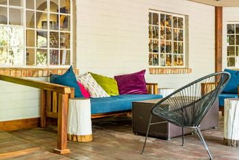 Damara Mopane Lodge: Terrasse