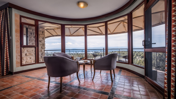 Lake Nakuru Sopa Lodge Lake Nakuru Sopa Lodge: Private Panorama-Lounge