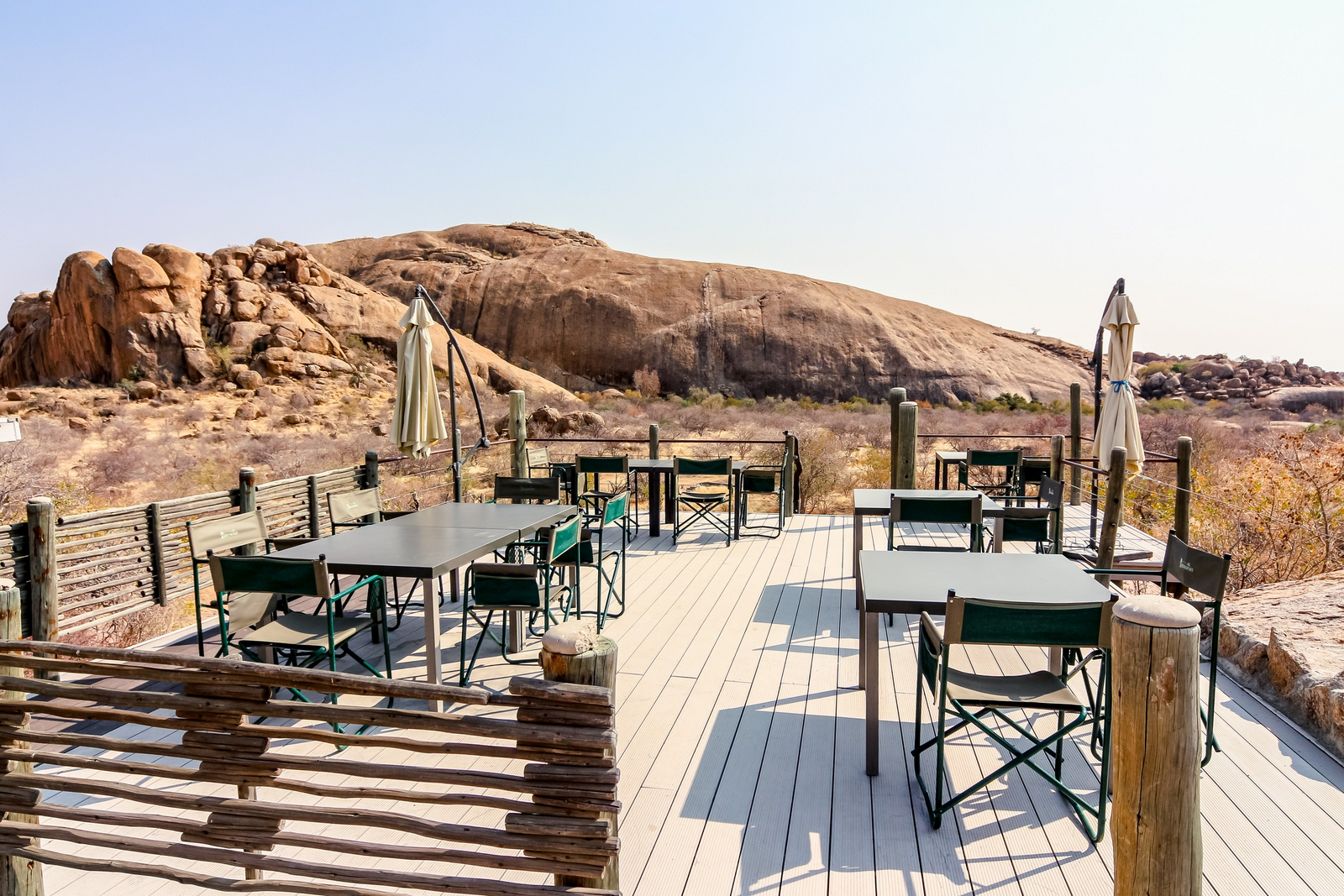 Ondudu Safari Lodge Ondudu Safari Lodge: Deck