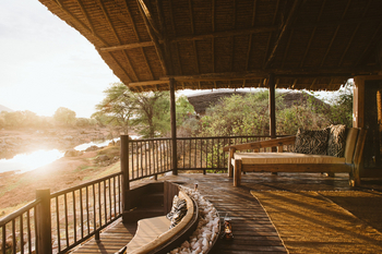 Ruaha River Lodge: Veranda mit Ausblick