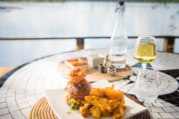 Tongabezi Tongabezi: Dining