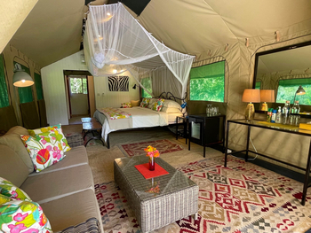 ZeltinneresThe Woodlands: .